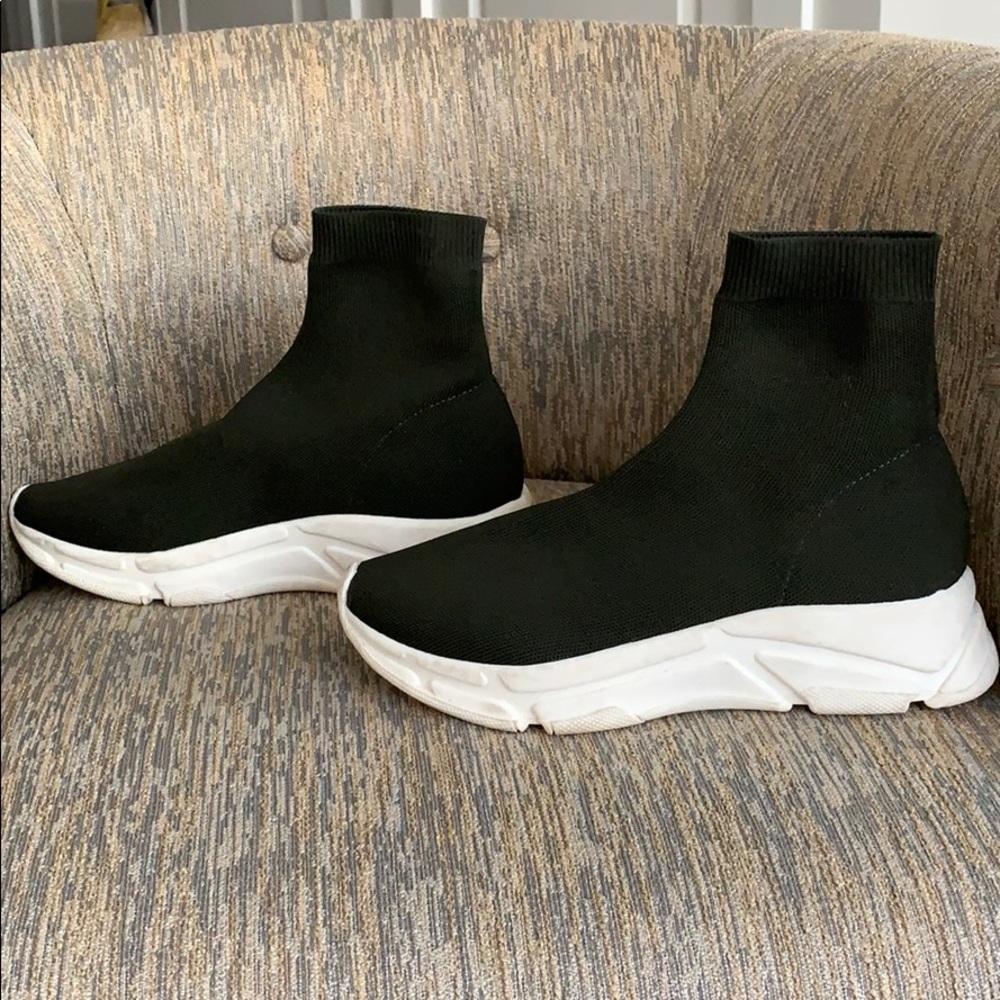Steve Madden Bitten Sock Sneaker
